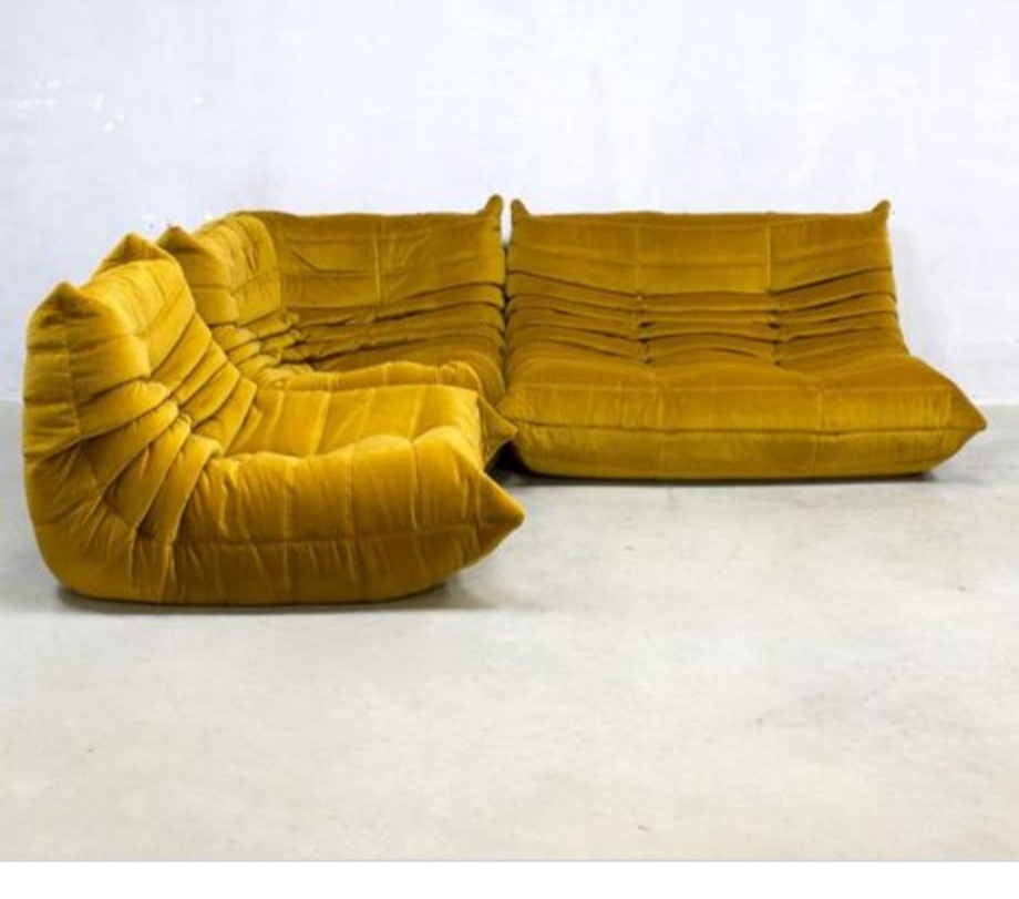 Ensemble de fauteuils et canapé Togo en velours moutarde