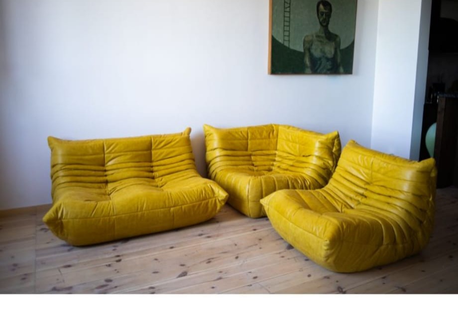 Salon Togo en cuir jaune : canapé, chauffeuse et fauteuil